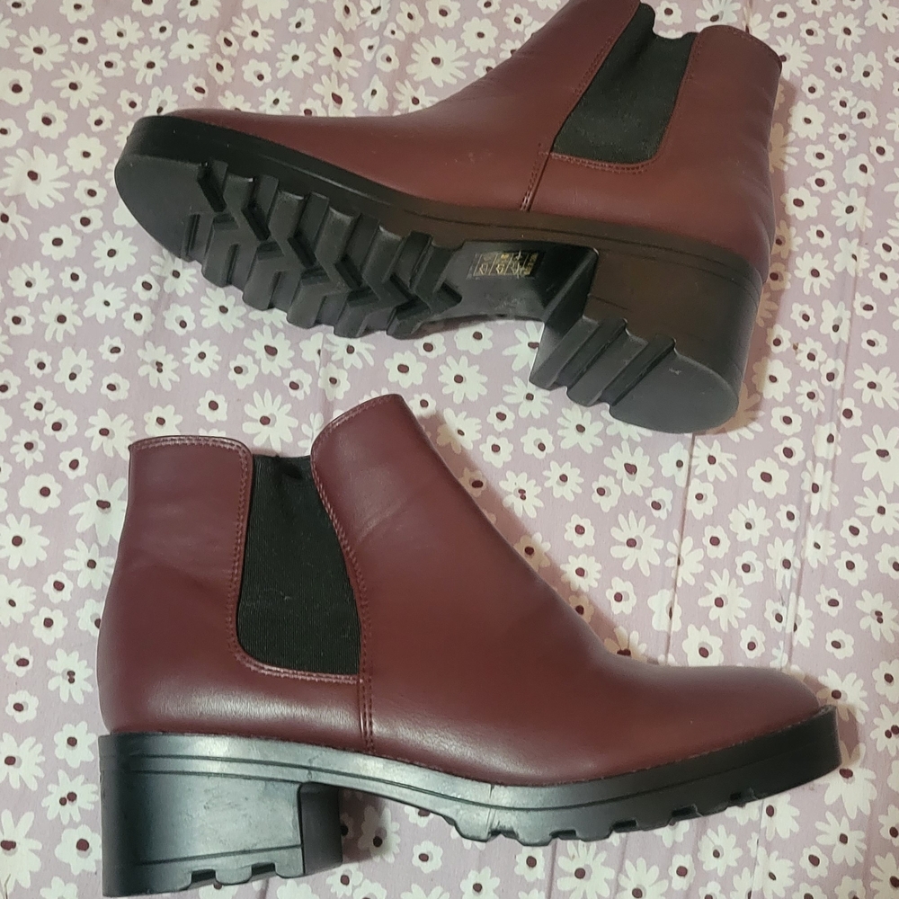 Women's Burgundy Ankle Boots